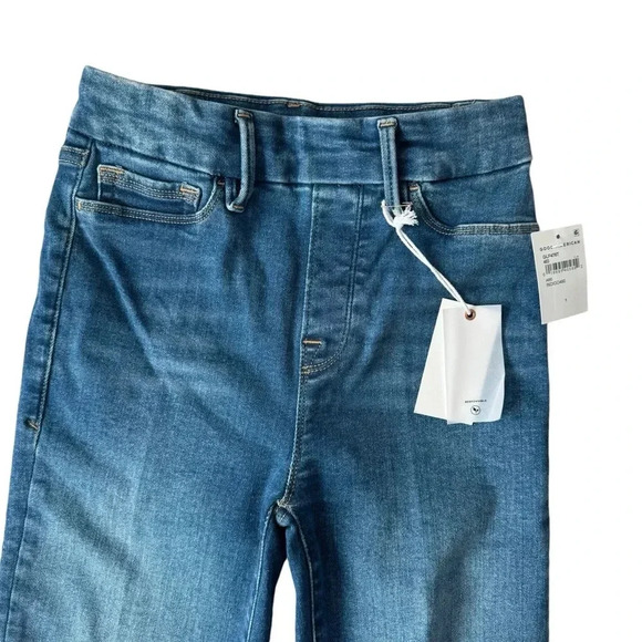 Good American Power Stretch Pull-On Flare Jeans - Picture 4 of 12